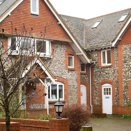 Stonehenge Hostel - Yha Affliated Cholderton Eksteriør bilde