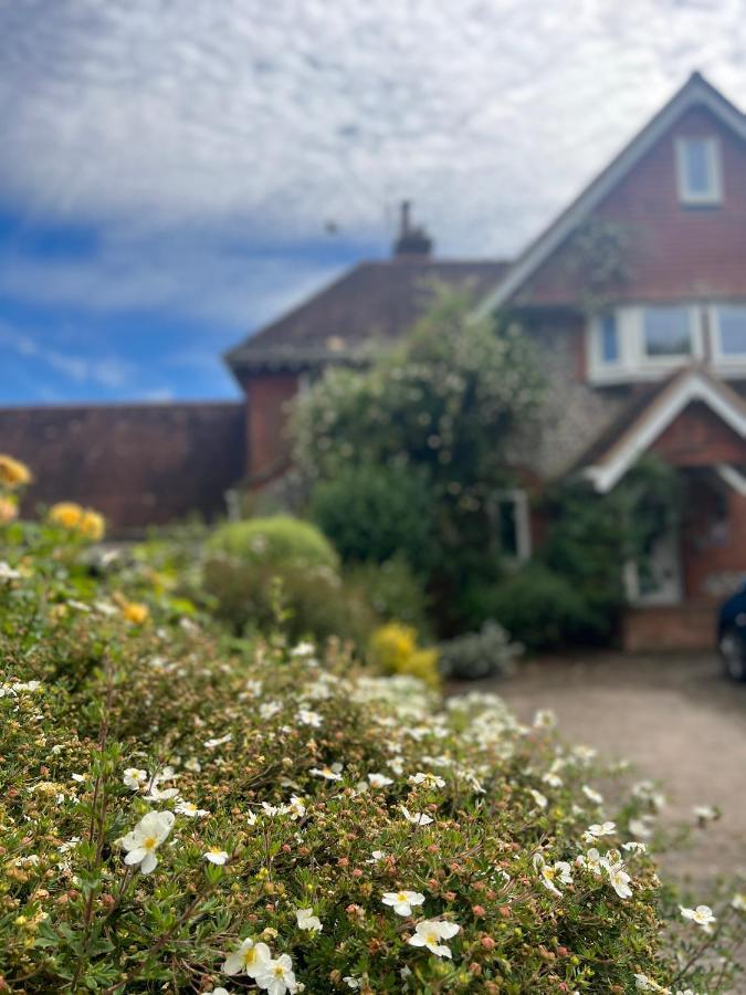Stonehenge Hostel - Yha Affliated Cholderton Eksteriør bilde