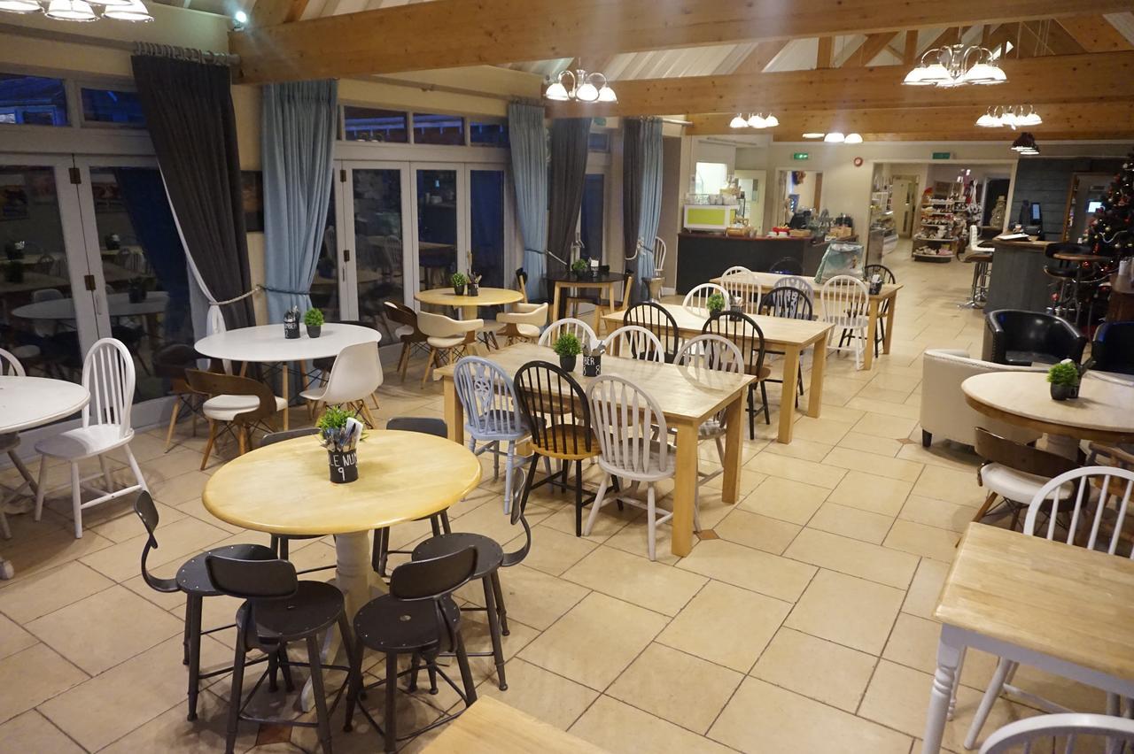 Stonehenge Hostel - Yha Affliated Cholderton Eksteriør bilde